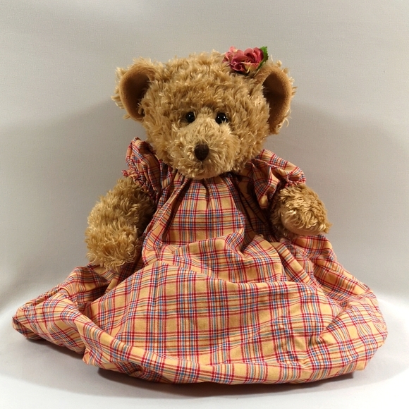 Vintage Russ Berrie & Co. Victorian Bear, Rose & Long Jumper Beautiful Condition - Picture 1 of 9